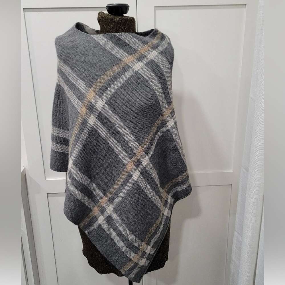 Nardi & Tagliaferri Italian Poncho Cape Shawl Wrap Fabric Blend,  Wool & Alpaca